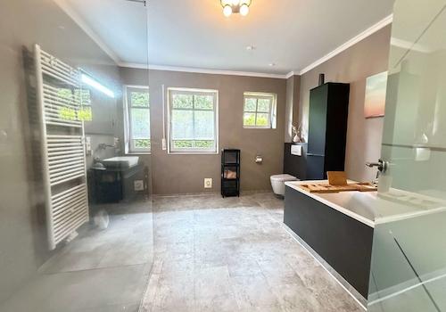 Badezimmer EG