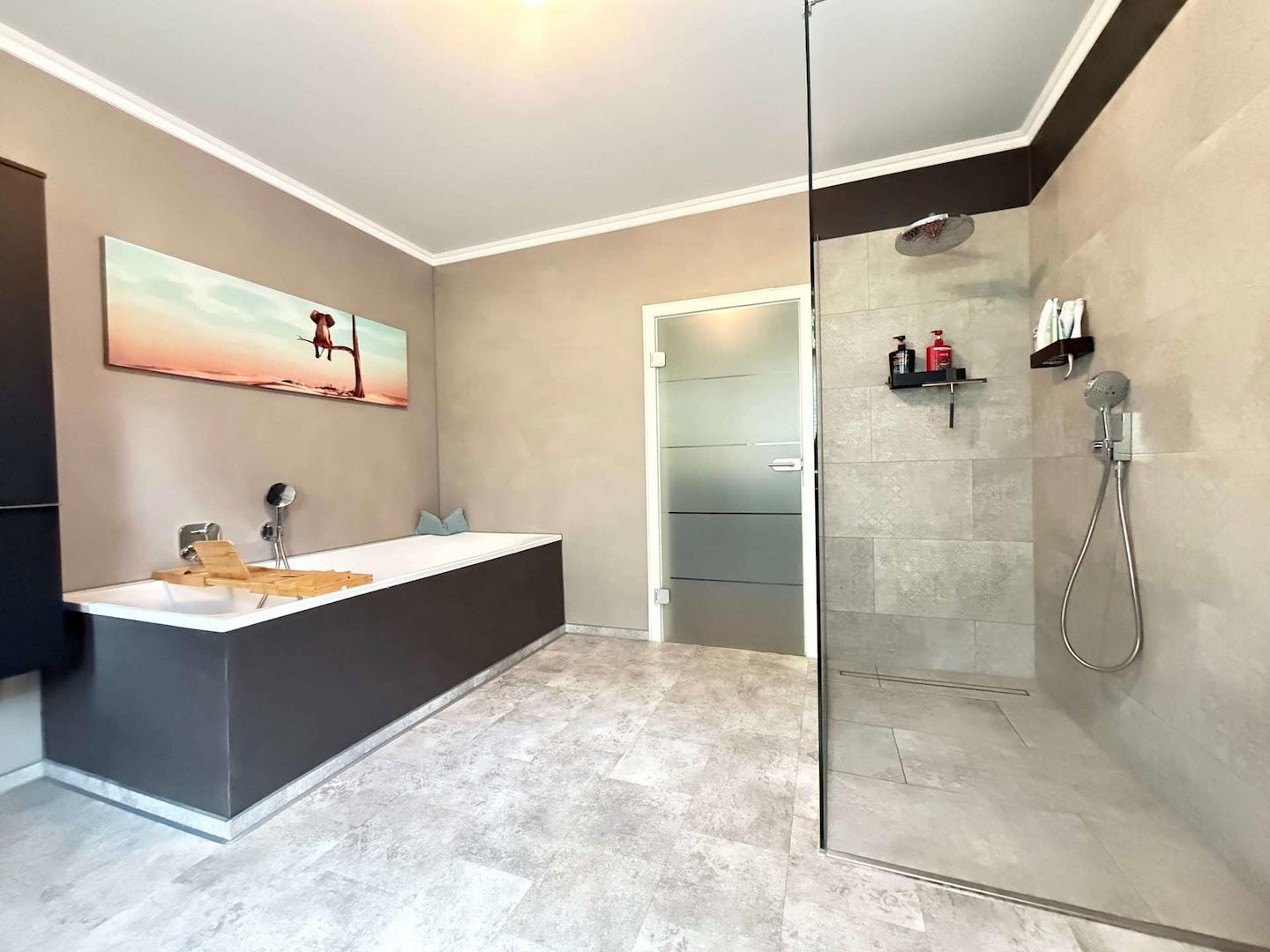 Badezimmer EG