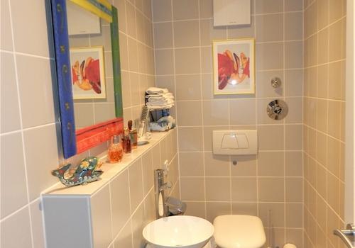 Gäste-WC EG
