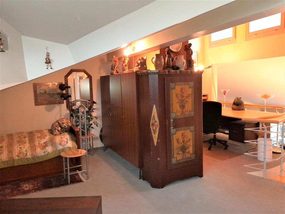 Büro/Schlafen DG