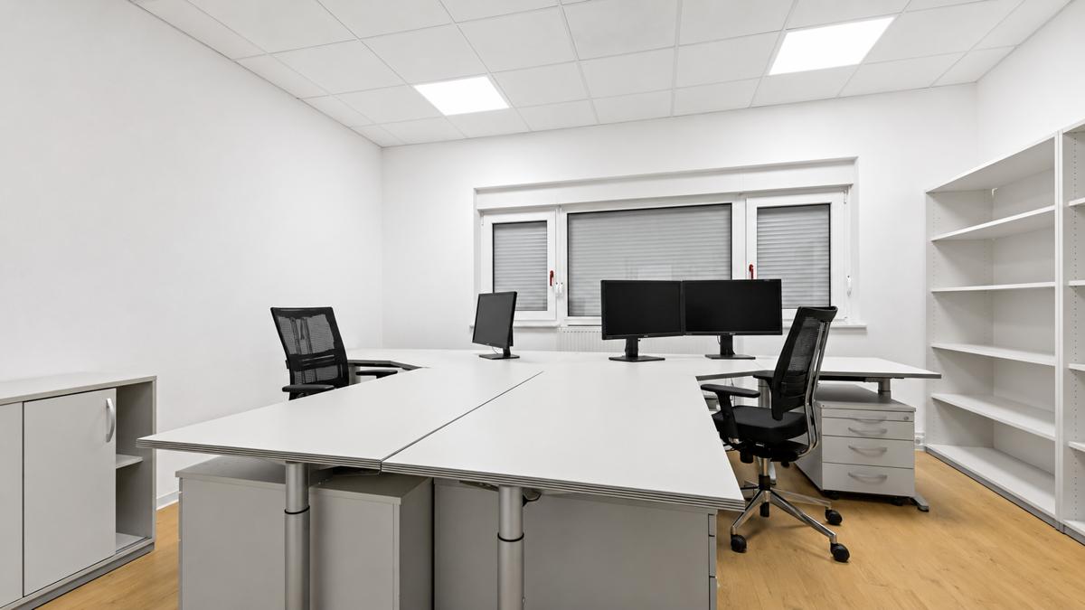 Büro EG