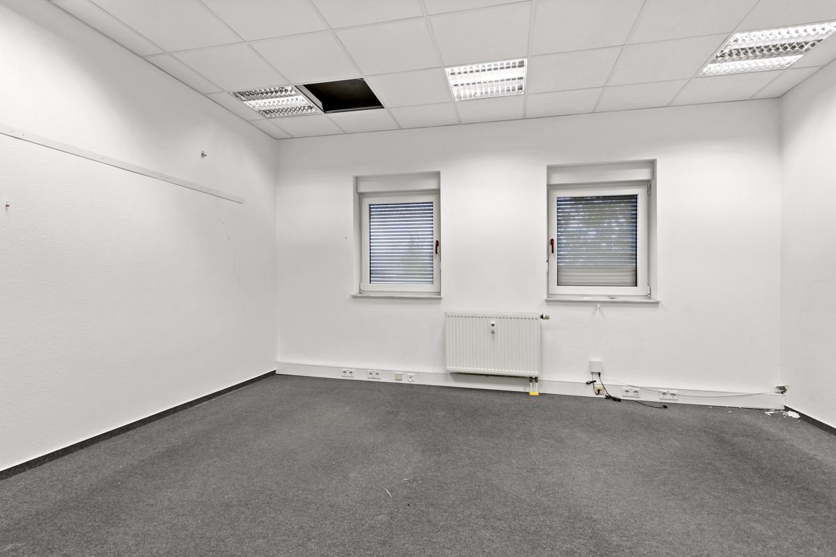 Büro EG