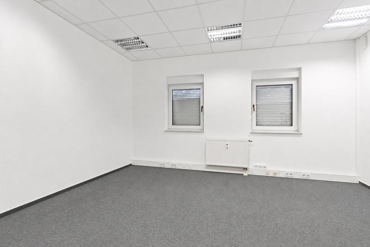 Büro EG