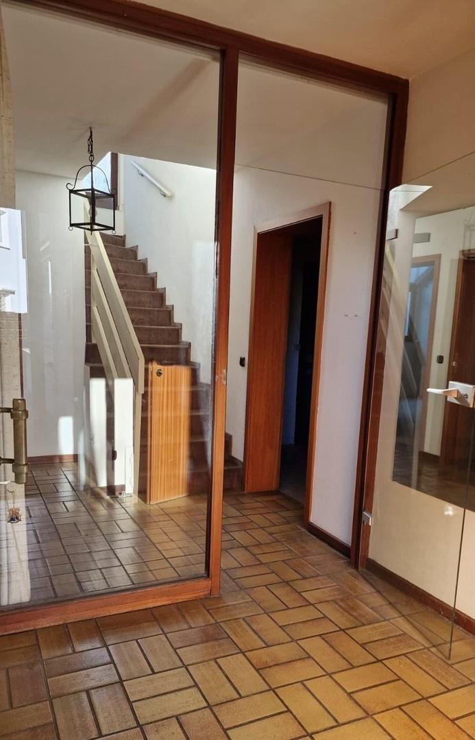 Eingang mit Treppe
