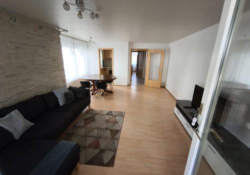Wohnzimmer mit Essecke