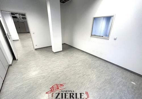 11 Empfangsbüro