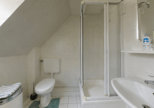 Badezimmer OG (KI)