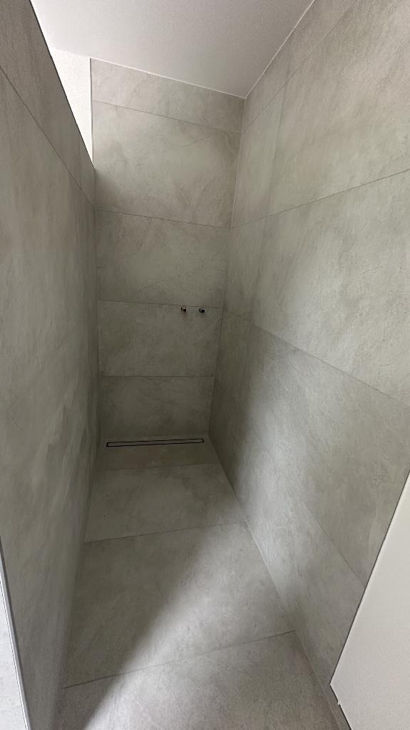 Dusche im Hauptbad