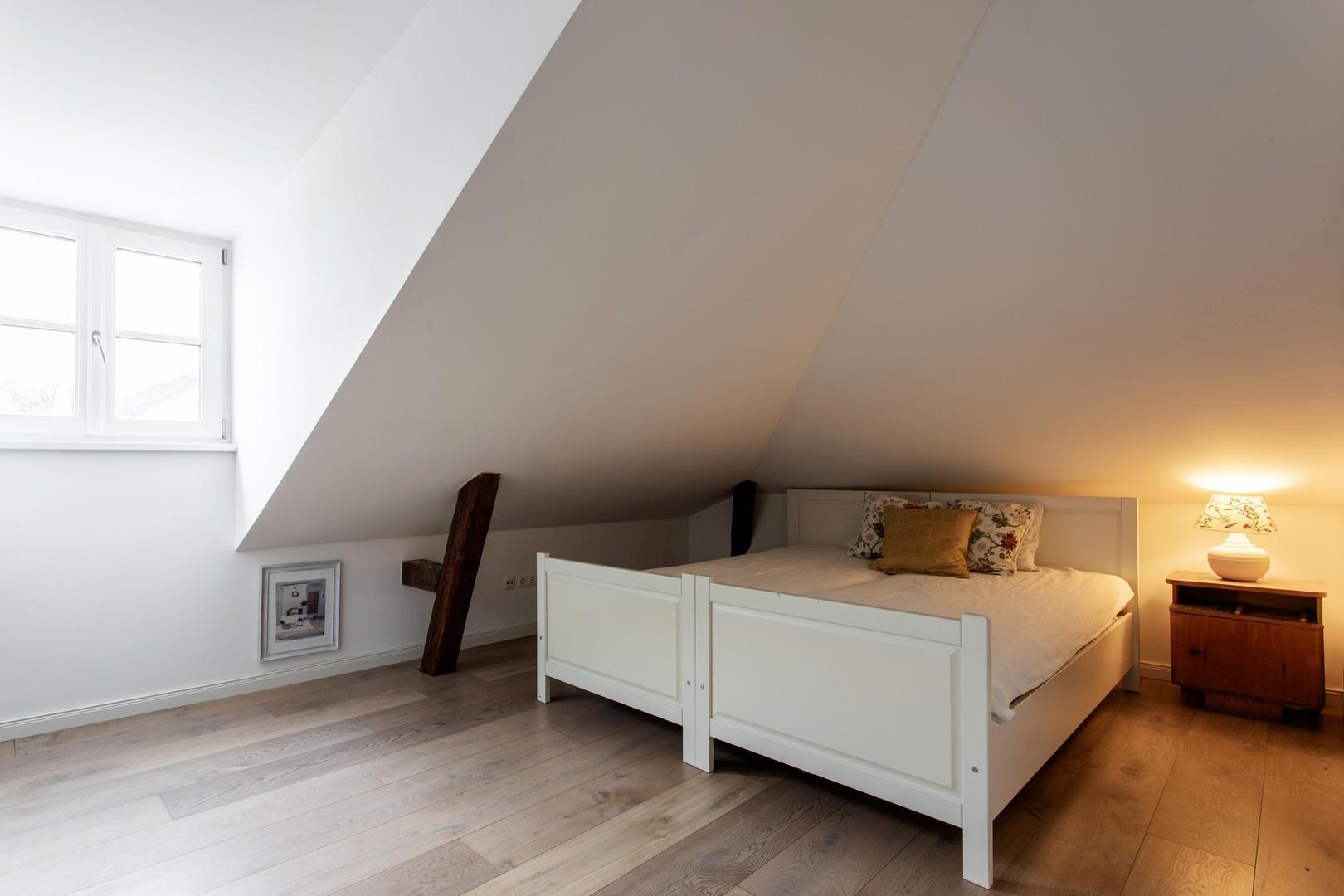 Schlafzimmer 2