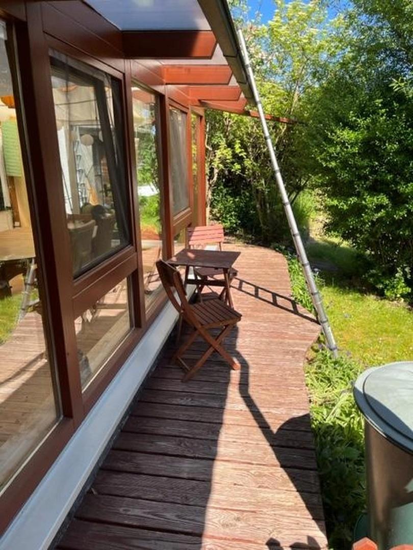Balkon, z.T. überdacht