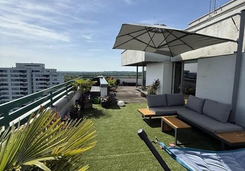 Großzügige Dachterrasse 