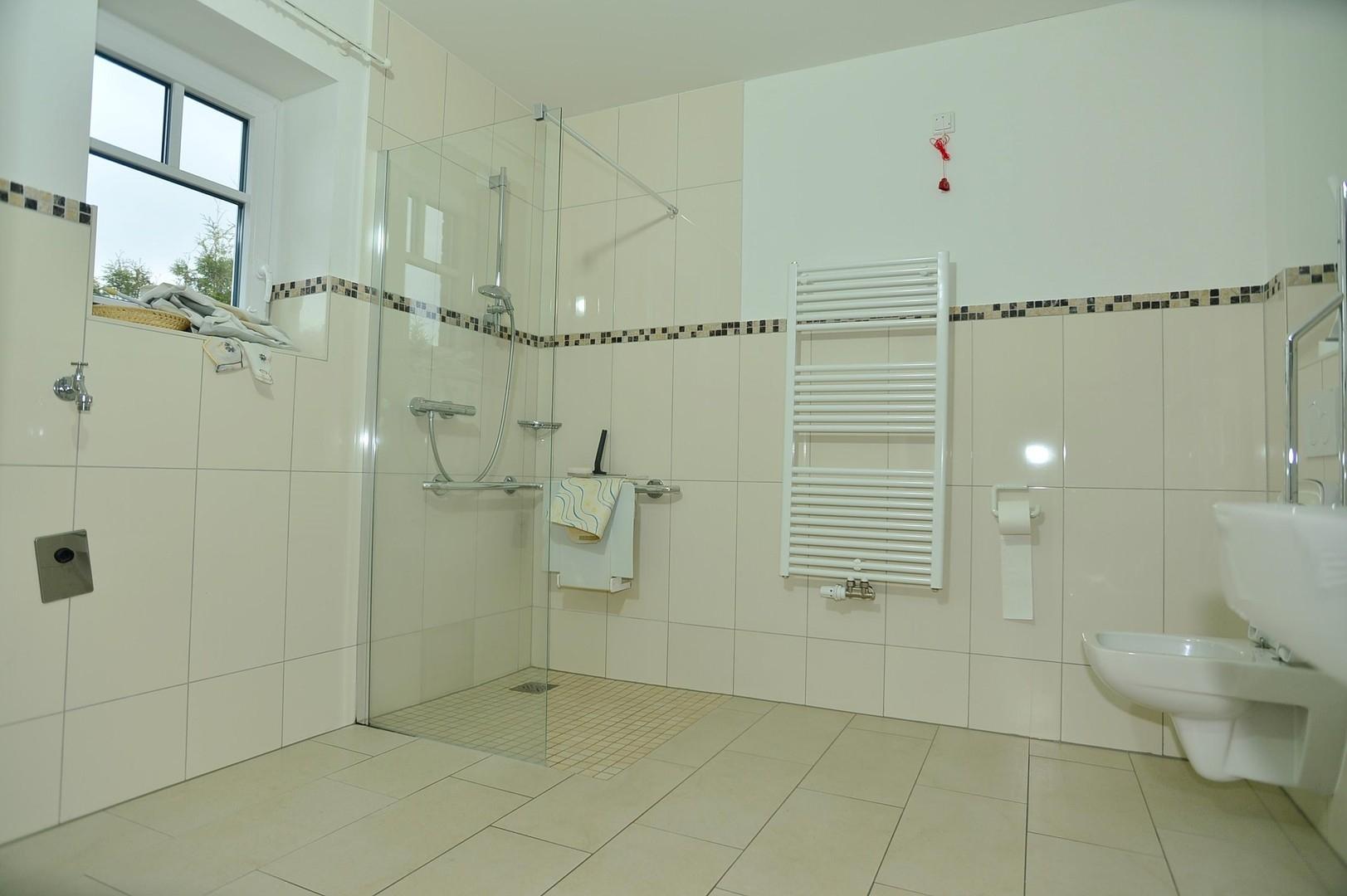 Bad ähnliche Wohnung