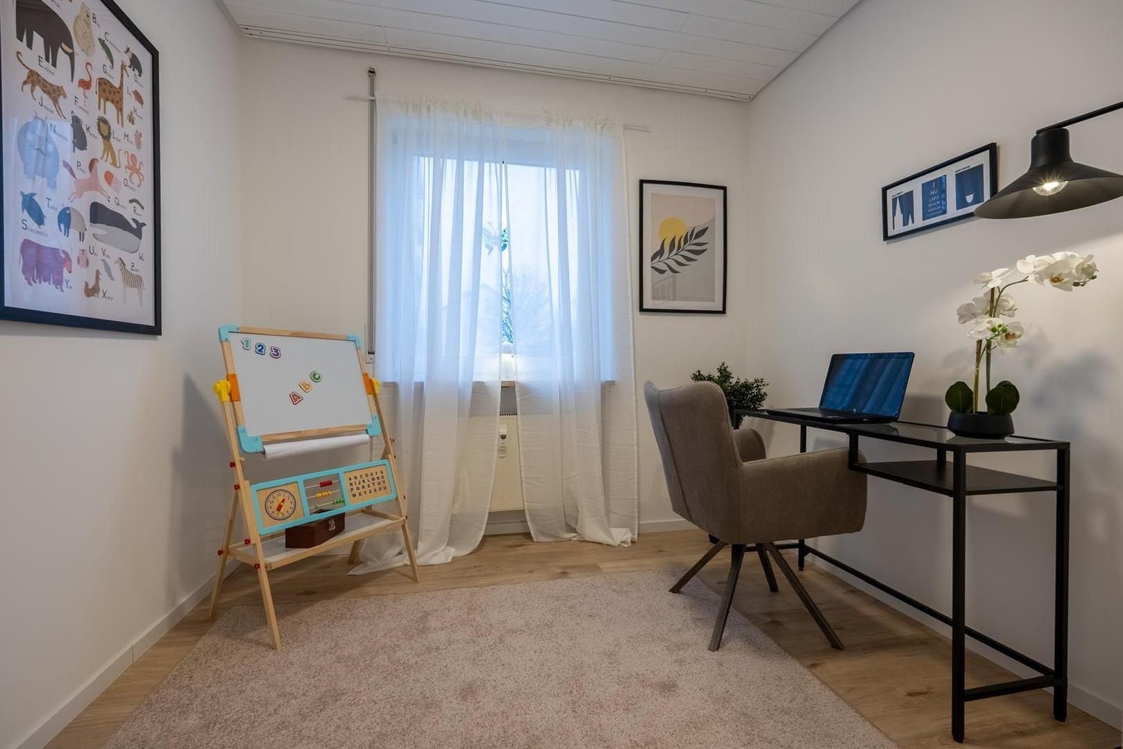 2. Kinderzimmer/Büro