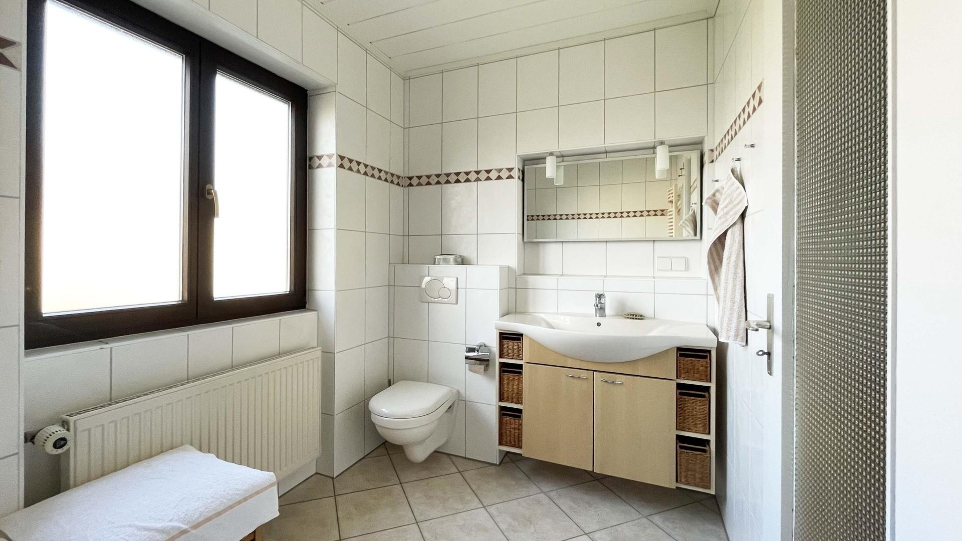15_1.OG Bad mit Badewanne