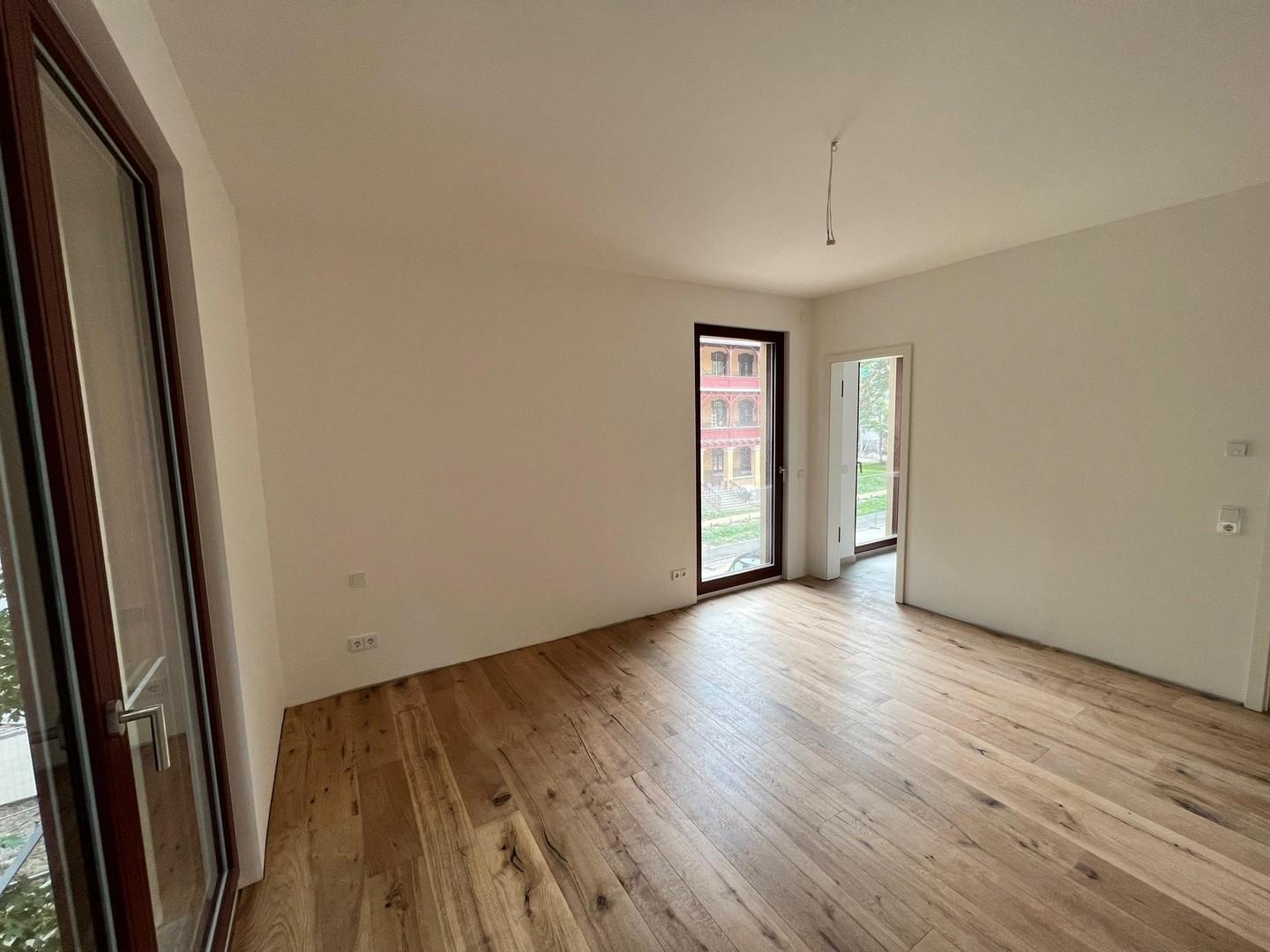 Schlafzimmer Masterbad 2