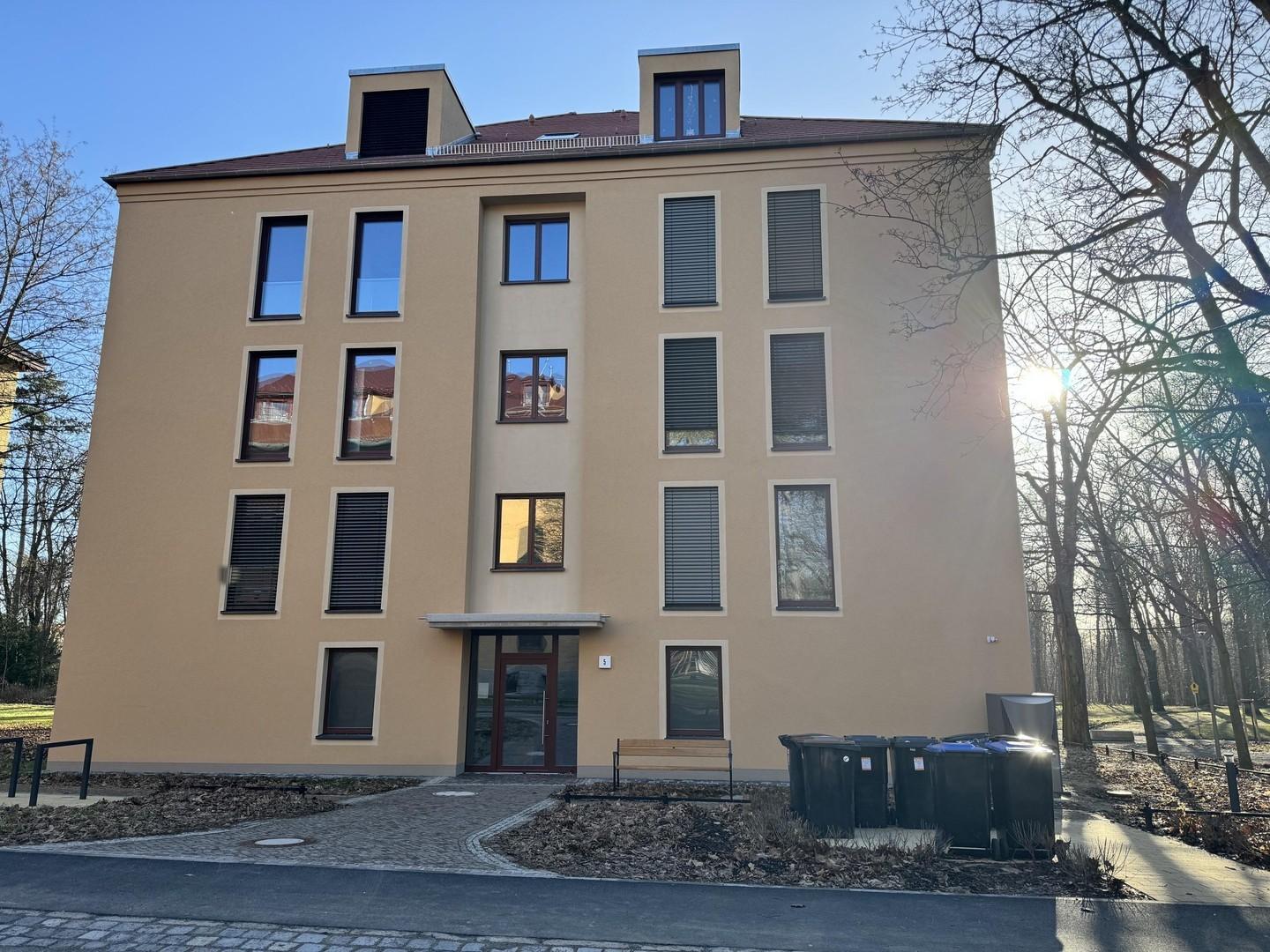 Hausansicht Eingangsberich 2