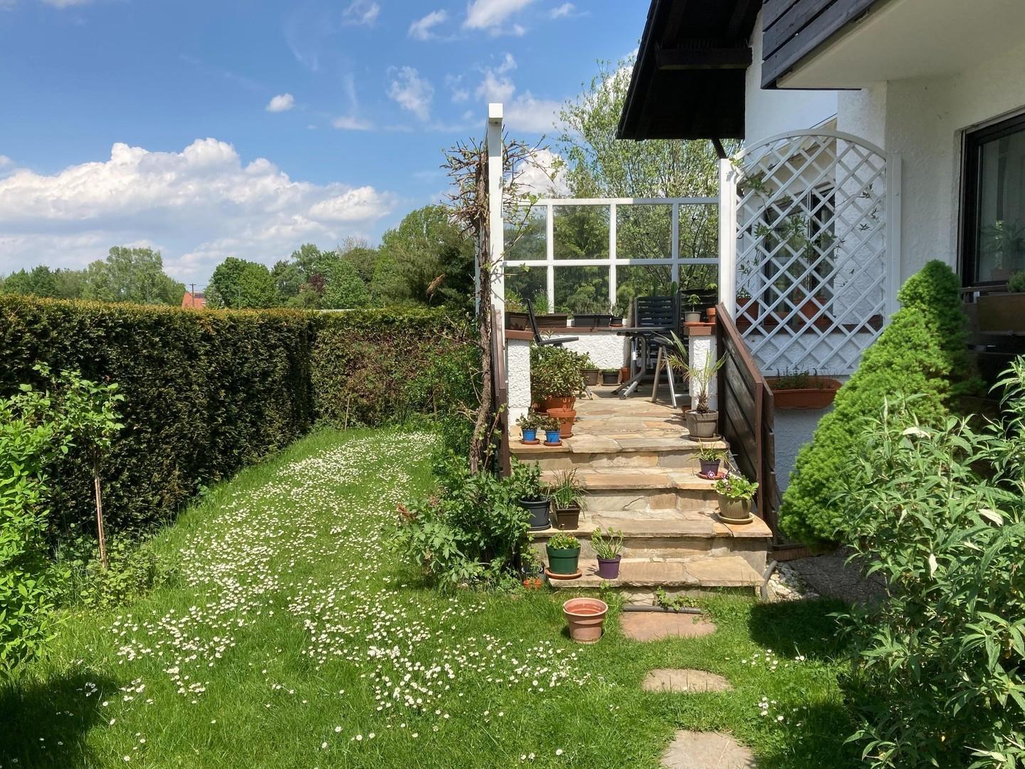 Garten mit Terrasse 