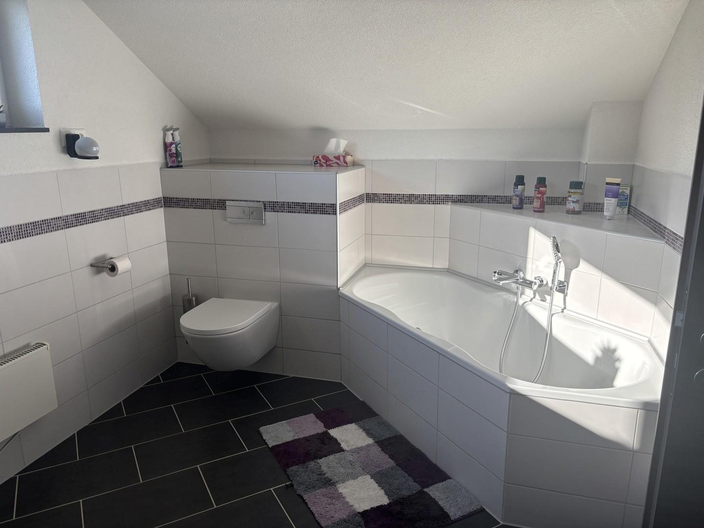 Badezimmer - Badewanne