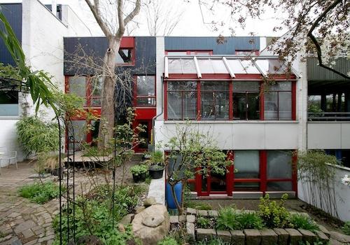 Rückseite mit Garten