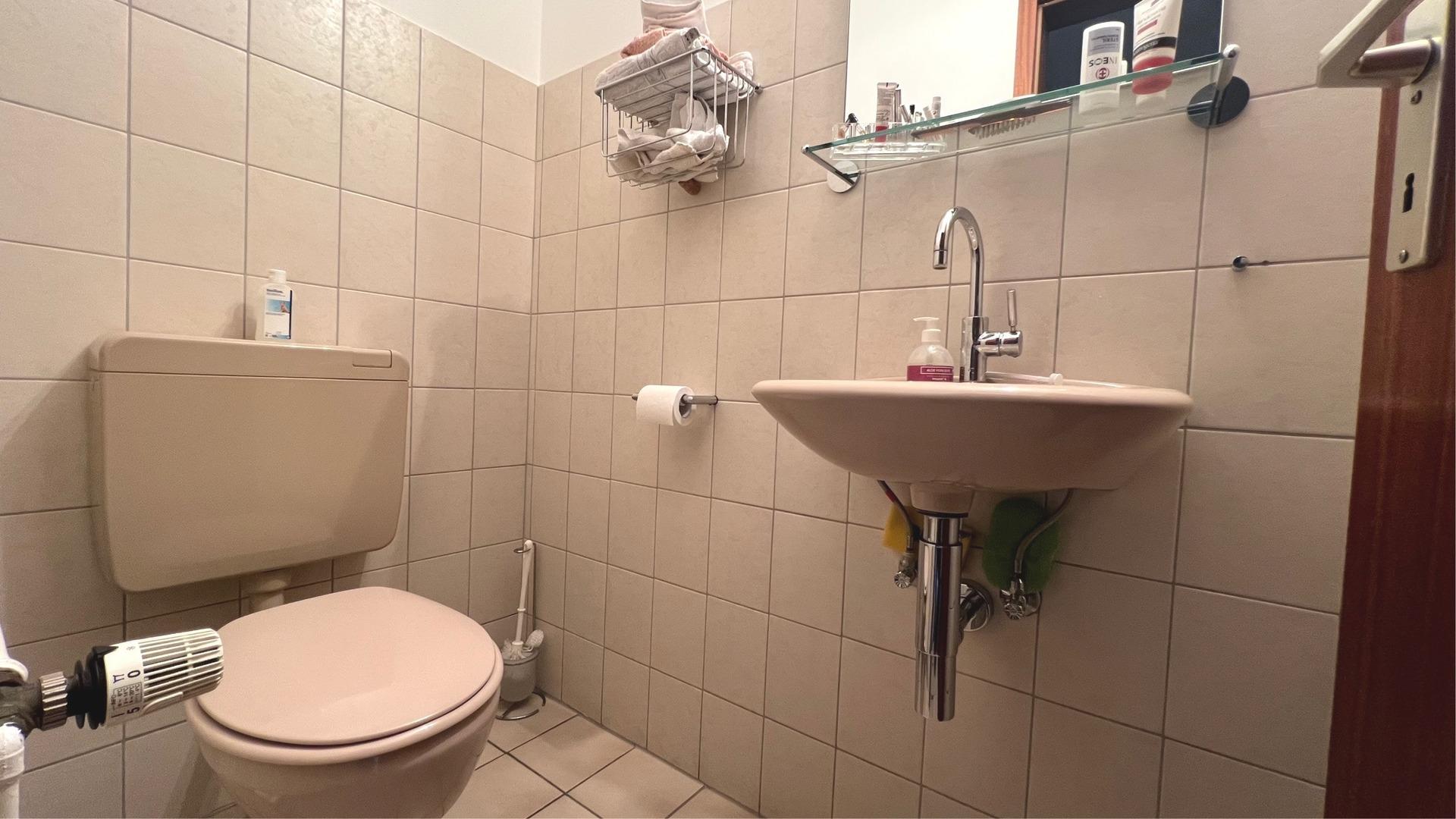 Gäste-WC Erdgeschoss
