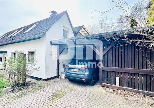 Frontansicht / Carport