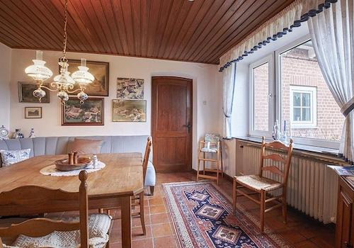 Esszimmer 1/2