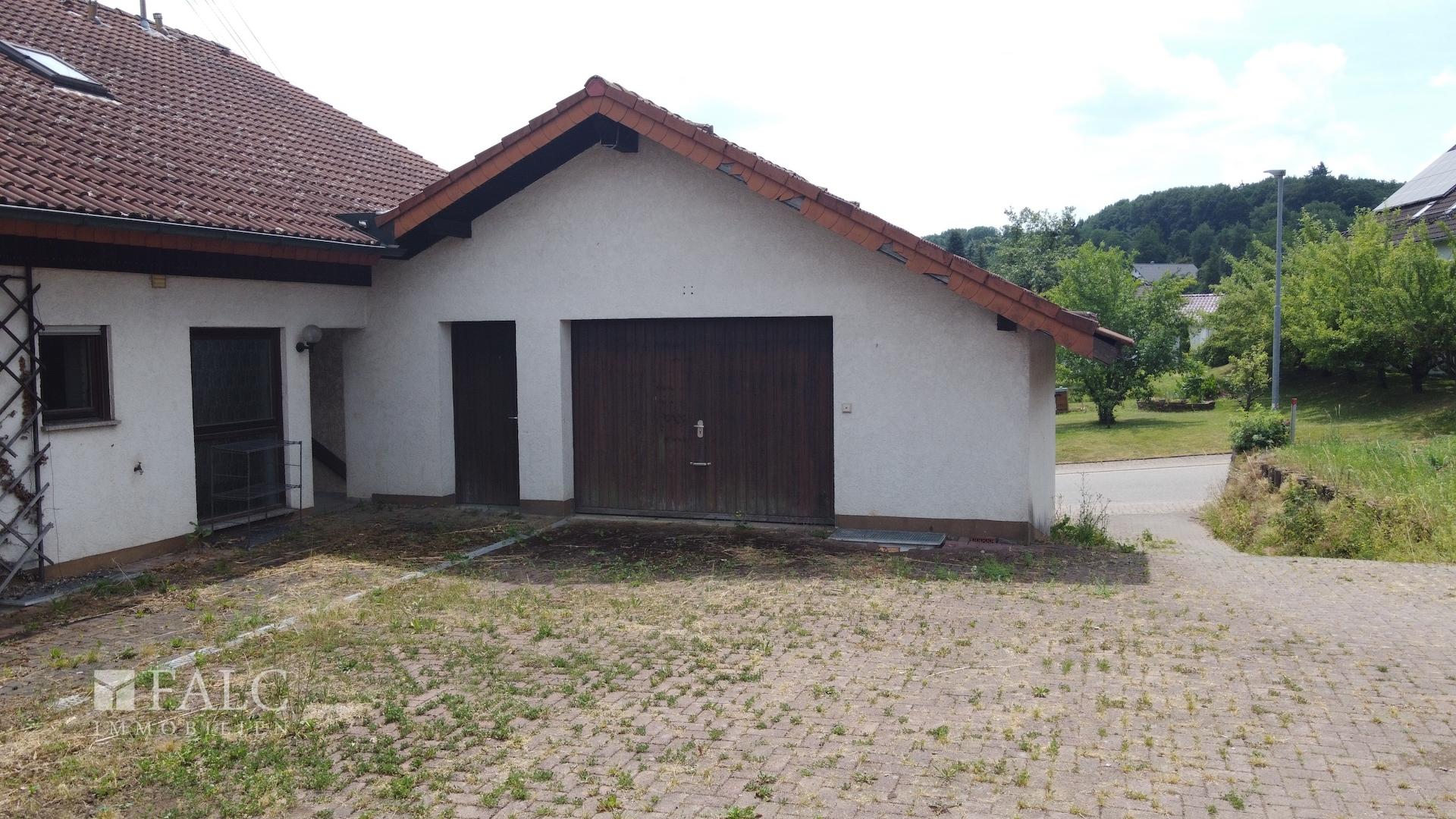 Garage Hofseite