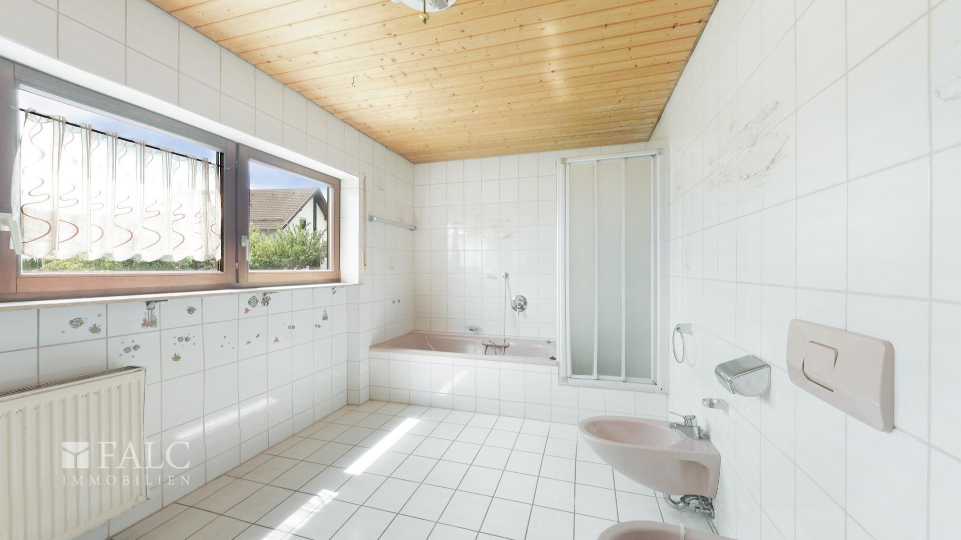 Badezimmer EG