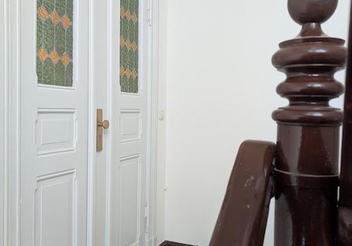 Aufbereitete Wohnungstür