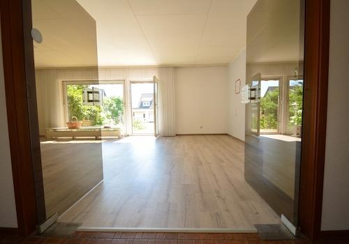 Blick ins Wohnzimmer EG