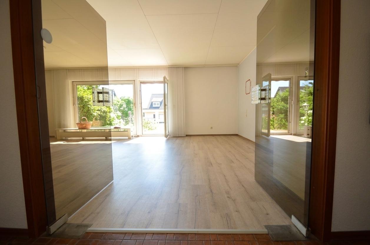 Blick ins Wohnzimmer EG