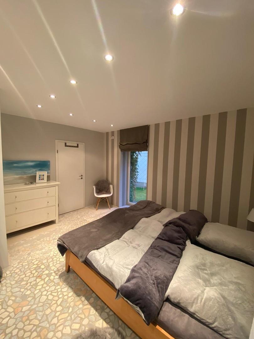 Bett 180 x 200 