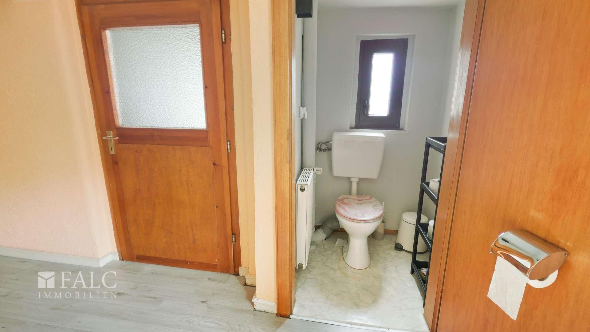 DG WC 