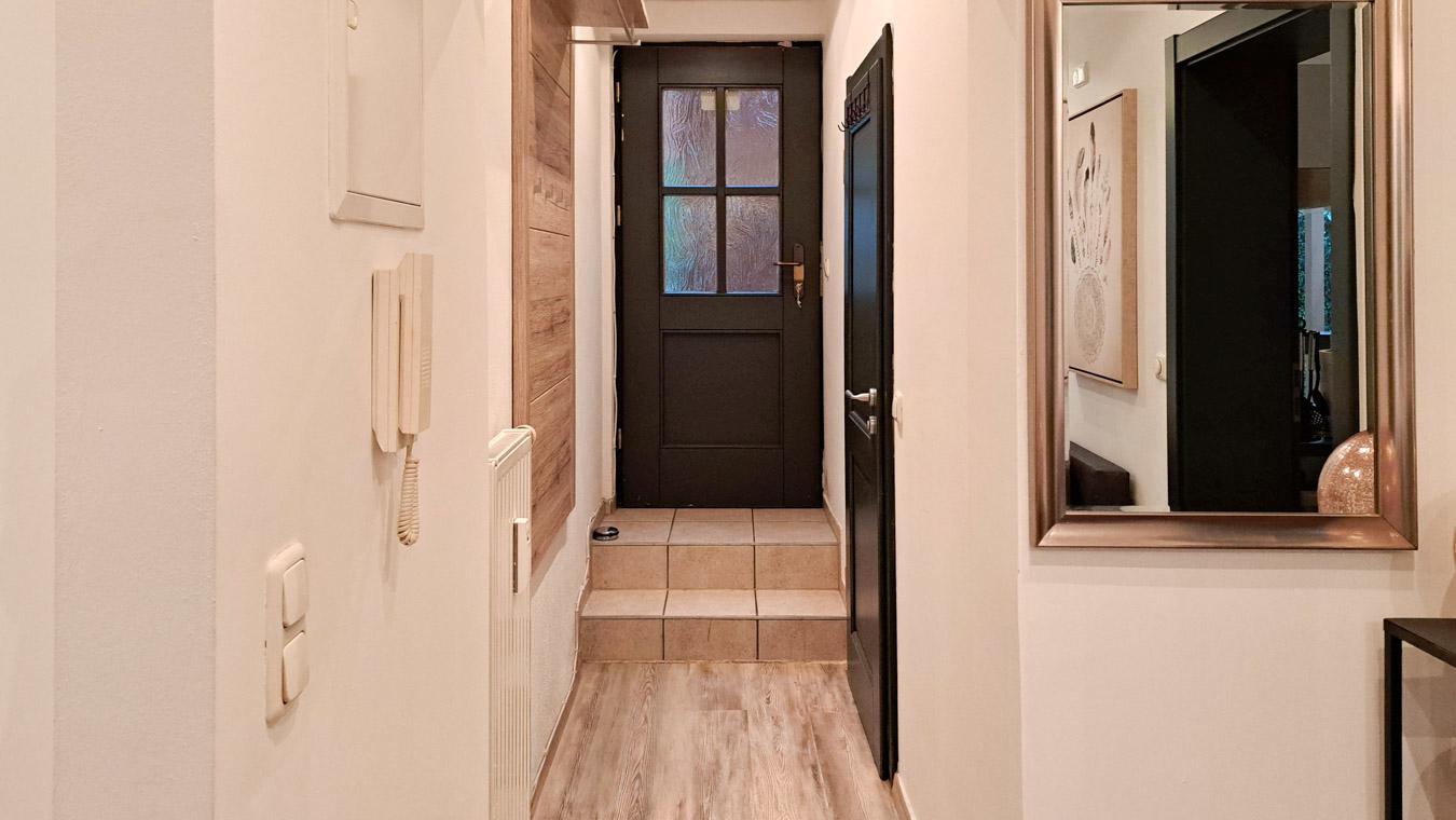 Wohnung EG hinten Flur 2