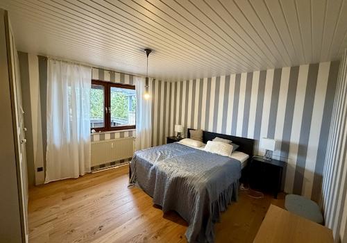 Schlafzimmer Hauptwohnung