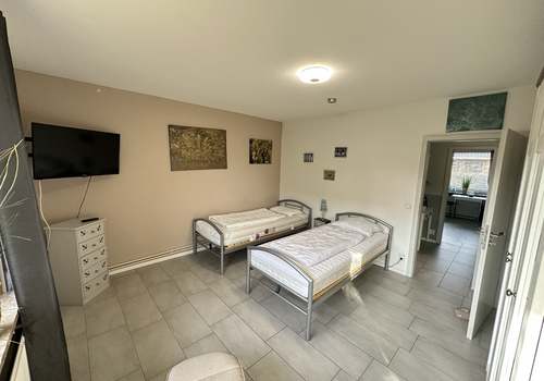 Schlafzimmer III im EG