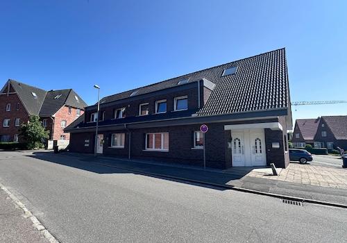 Straßenansicht 1