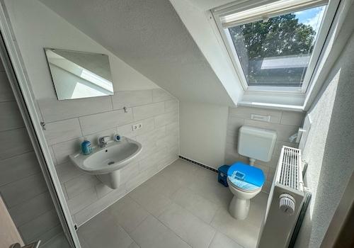 Badezimmer II im DG