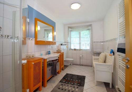 Badezimmer im EG