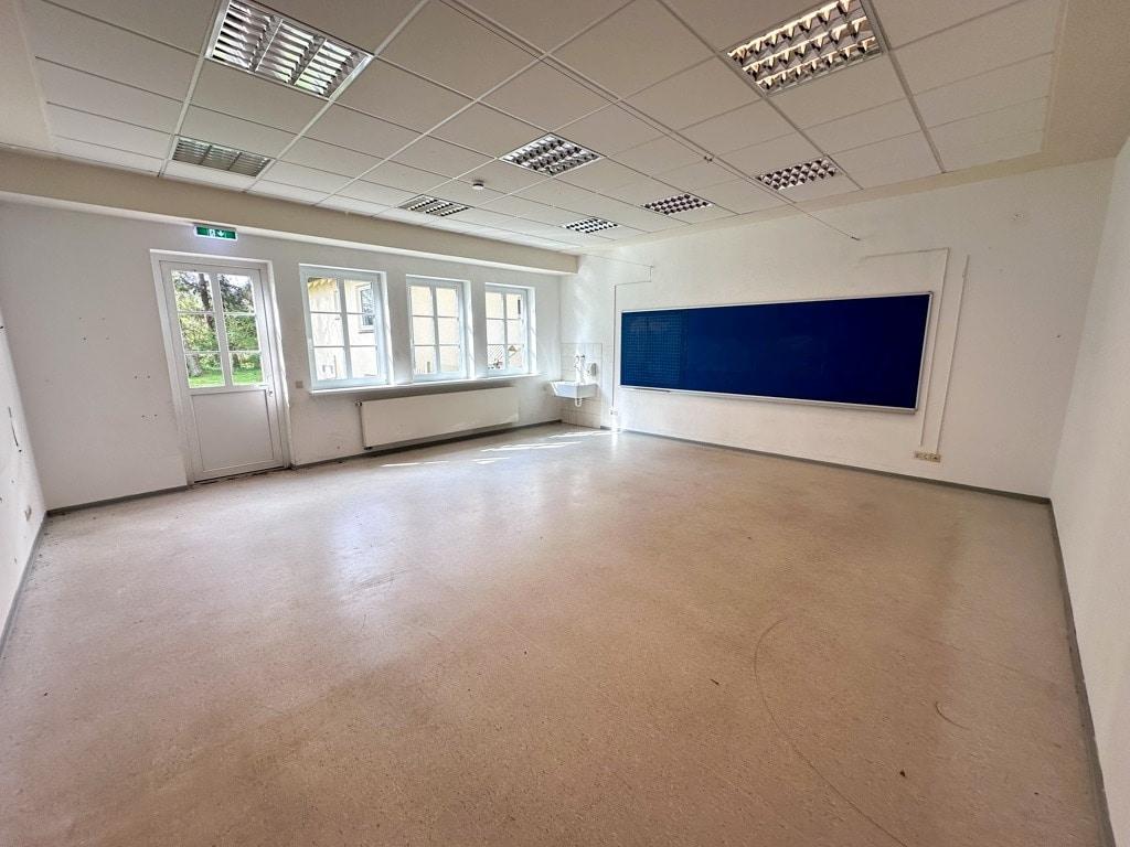 eheml. Schule