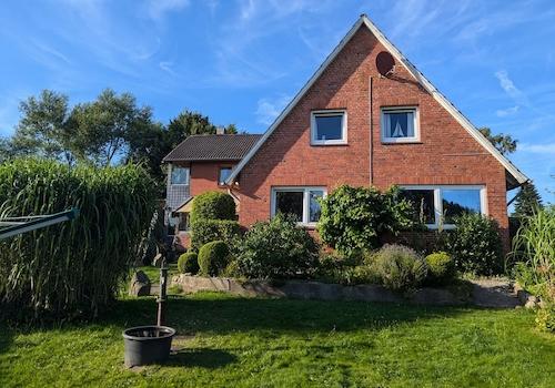 Hausansicht-Garten