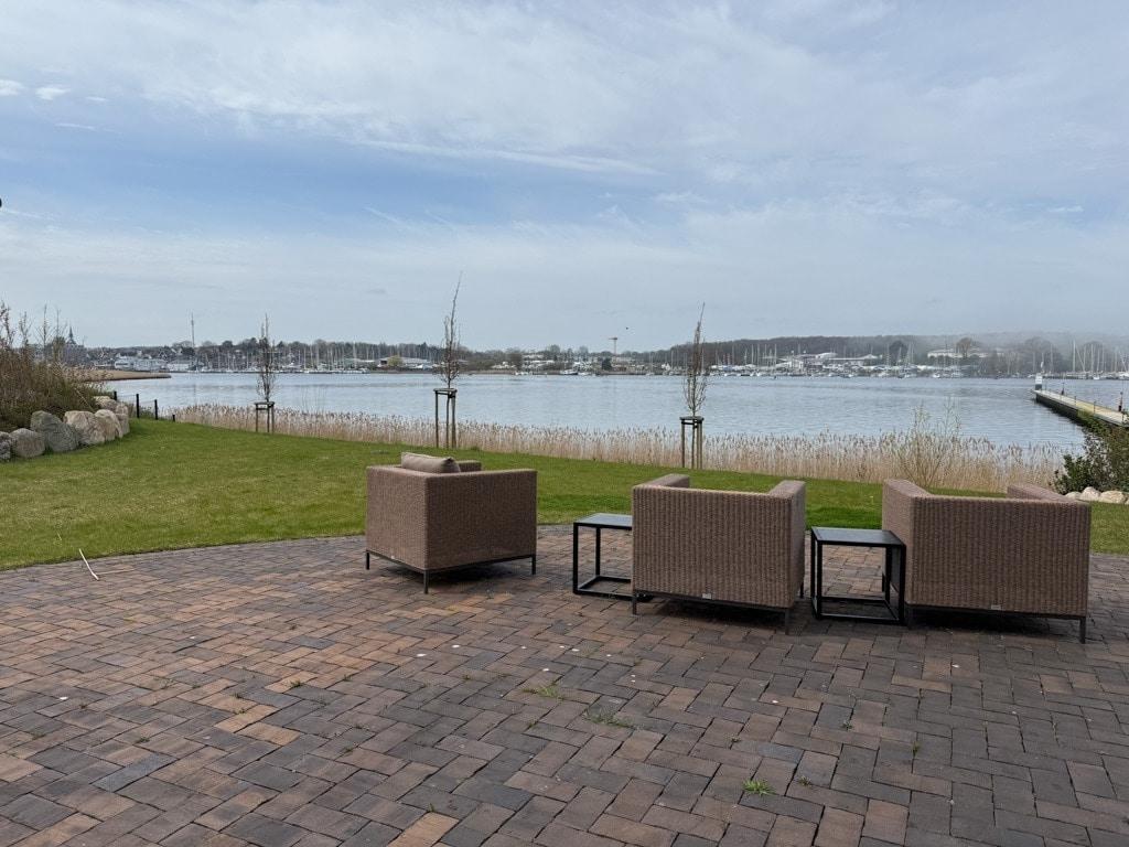 Terrasse mit Strandblick