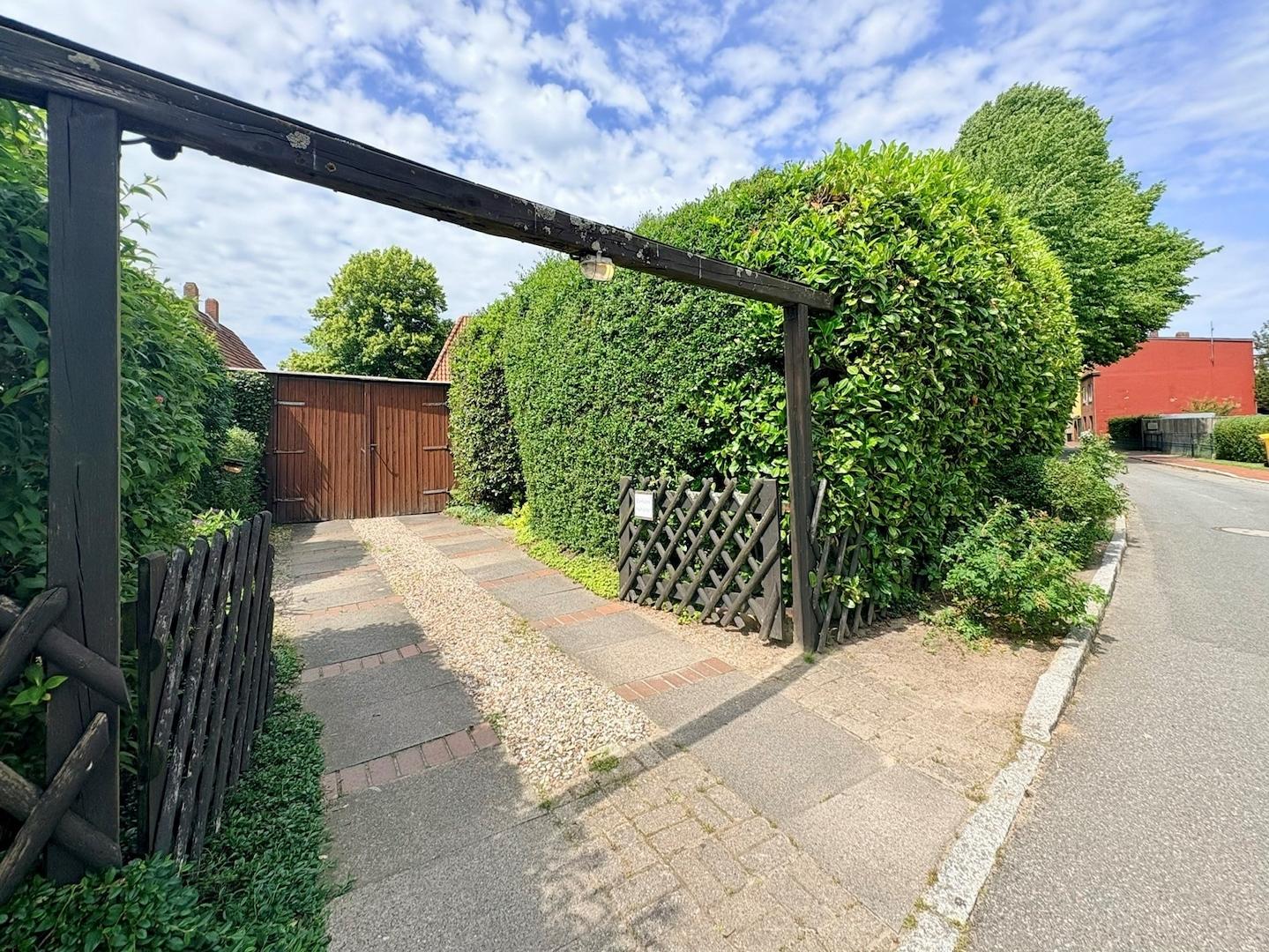 Zufahrt zur Garage