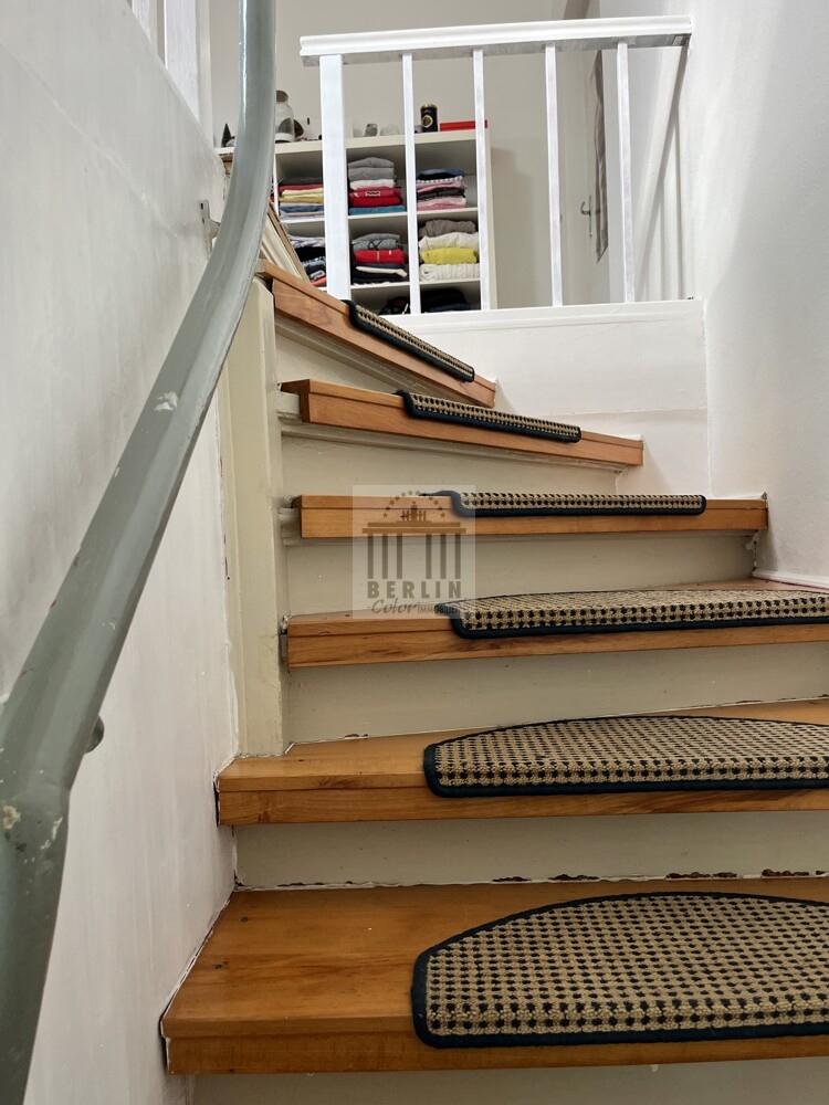 Treppe zum Dachgeschoss