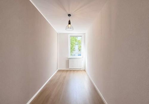 Kinder-/ Arbeitszimmer