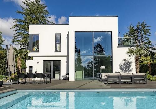 Luxusvilla mit Pool