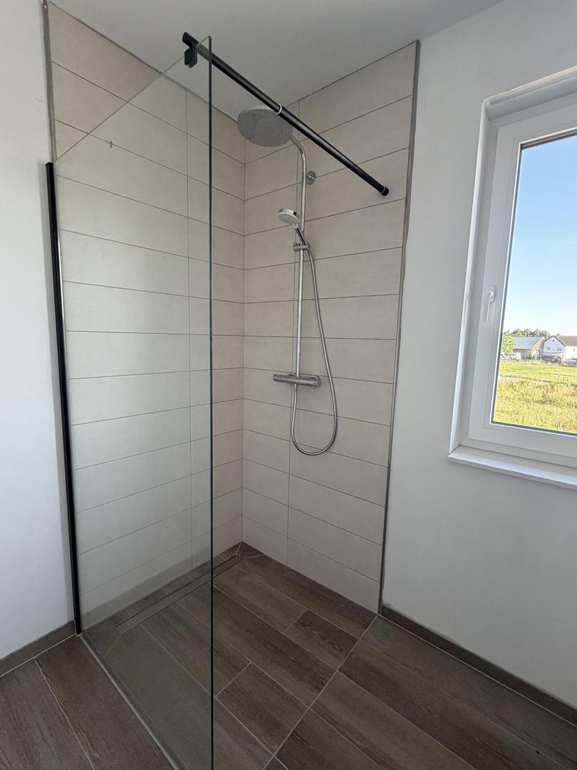Bad, ebenerdige Dusche