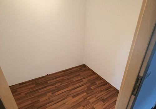Kleiderschrank