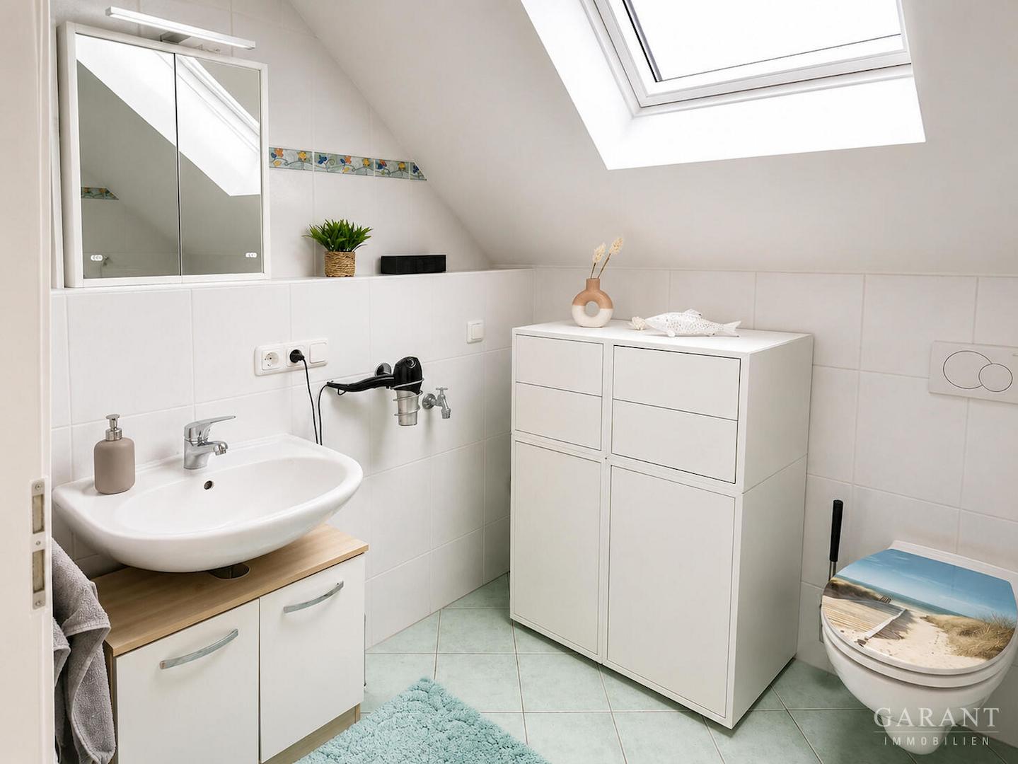 Badezimmer mit Tageslicht