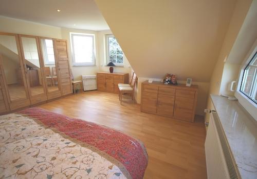 Schlafzimmer OG